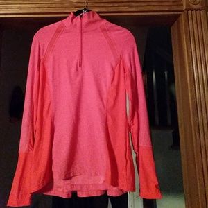 Long sleeved athletic top